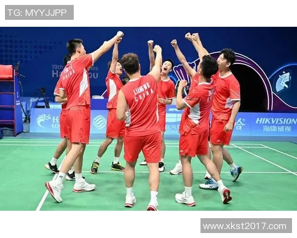 羽毛球盛宴：深入重庆羽毛球队的团队合作与精神探索