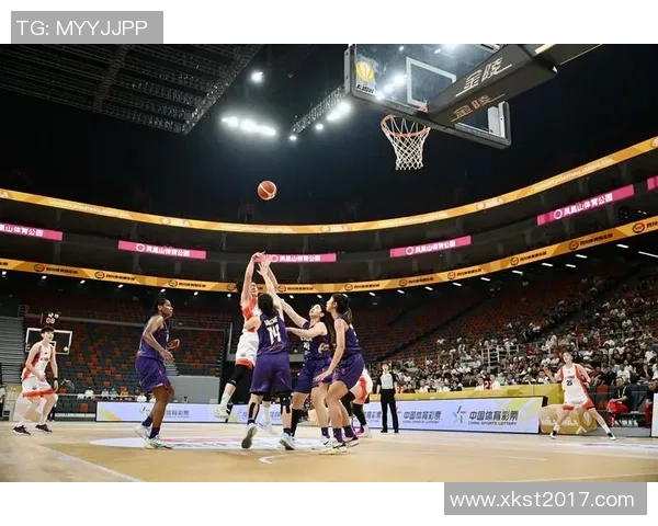 深入分析成都篮球队反击战术的特点与执行策略 深入分析成都篮球队反击战术的特点与执行策略